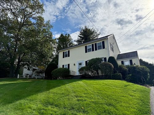 75 Kings View Rd, Marlborough, MA, 01752-1549 | Card Image