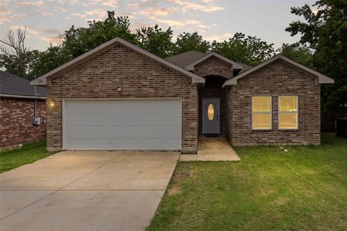 4517 Church St, Greenville, TX, 75401-2815 | Card Image