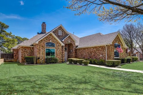 5211 Vicksburg Dr, Arlington, TX, 76017-4941 | Card Image