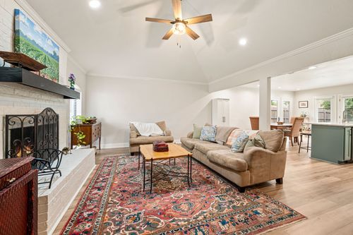 6616 High Lawn Ter, Watauga, TX, 76148-1525 | Card Image