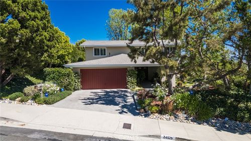 24529 Calvert St, Woodland Hills, CA, 91367-1015 | Card Image