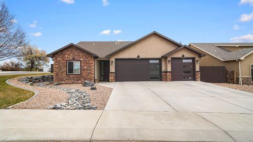 1092 Echo Canyon St, Fruita, CO, 81521-7430 | Card Image