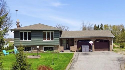 9487 Maas Park Dr, Mount Forest, ON, N0G2L0 | Card Image