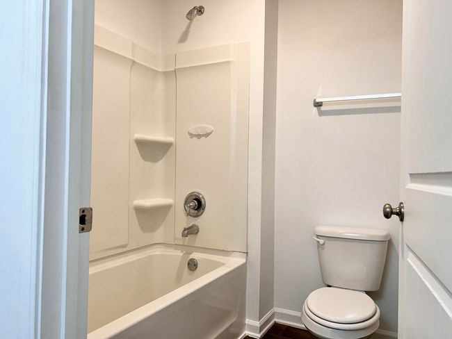 52 Upstairs Bathroom | Image 53