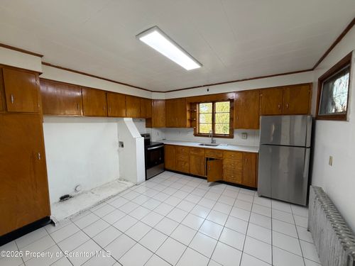 1-left-316 Putnam St, Scranton, PA, 18508-2724 | Card Image