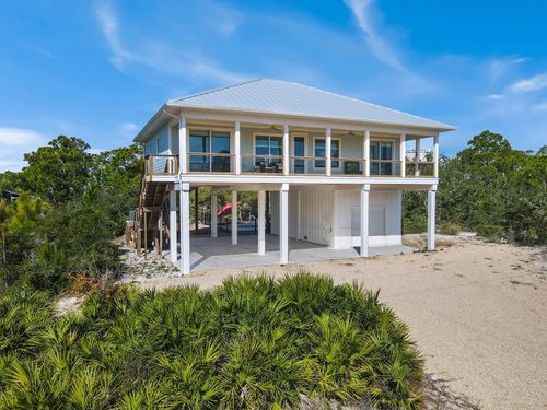 717 W Pine Ave, St. George Island, FL, 32328 | Card Image