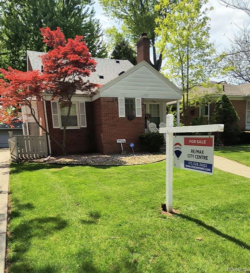 21114 Huntington Ave, Harper Woods, MI, 48225-1806 | Card Image