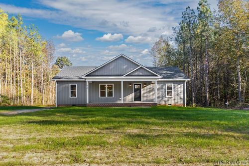 820 Country Ln, South Hill, VA, 23970 | Card Image