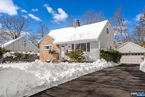 491 Dorchester Rd, Ridgewood, NJ, 07450-5507 | Card Image