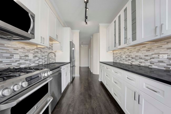 APT-905 - 1717 S Prairie Ave, Condo with 3 bedrooms, 2 bathrooms and 1 parking in CHICAGO IL | Image 8