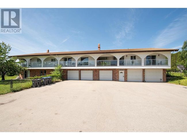 215 Arab Rd, House other with 8 bedrooms, 6 bathrooms and 5 parking in Kelowna BC | Image 32