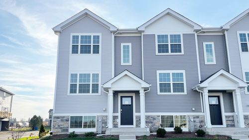 unit-e-6530 Linden Trl, Wonder Lake, IL, 60097-9634 | Card Image
