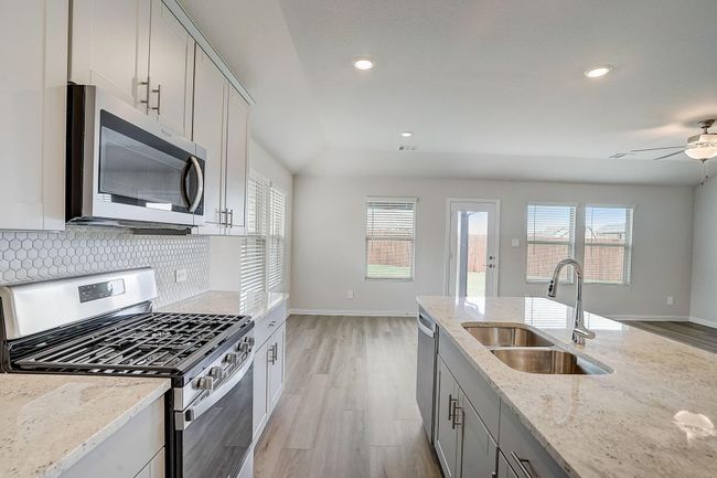 522 Castle Rd, House other with 4 bedrooms, 3 bathrooms and null parking in Sherman TX | Image 5