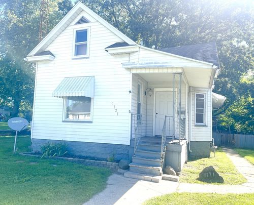 1121 Rock St, Peru, IL, 61354-2750 | Card Image