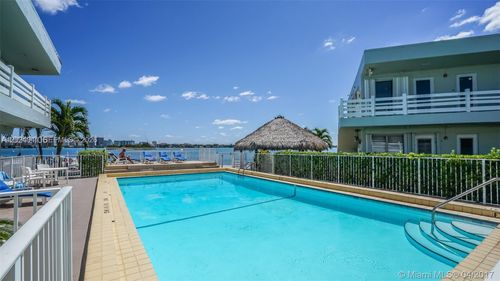30-2700 Ne 135th St, North Miami, FL, 33181-3542 | Card Image