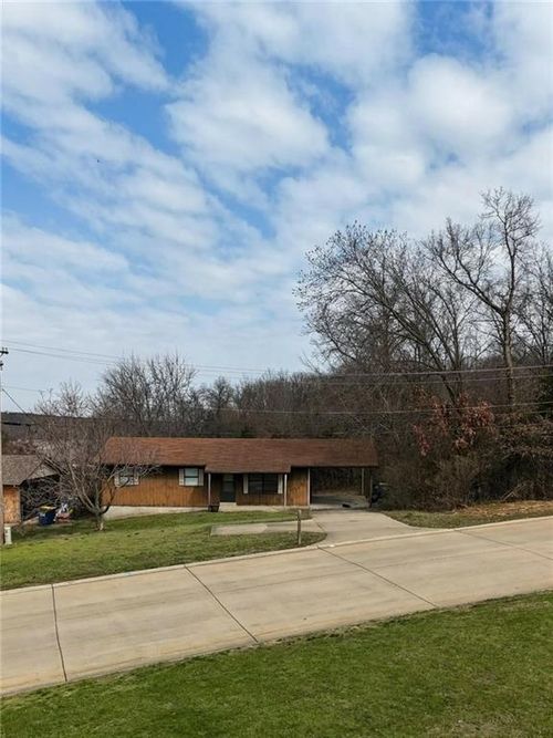105 Oaklawn Ave, Warrenton, MO, 63383-1006 | Card Image