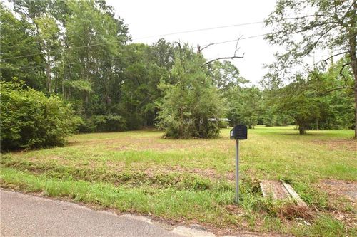 81056 Father Francis Dr, Bush, LA, 70431-4367 | Card Image