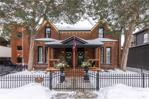 8-10 Ontario St, Grimsby, ON, L3M3G9 | Card Image