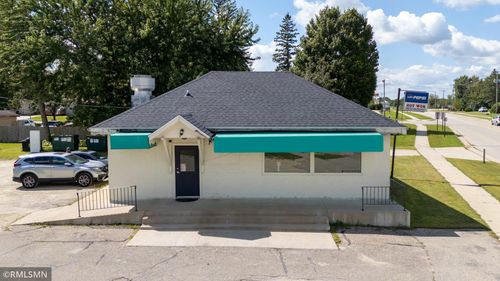 305 W Highway St, Dodge Center, MN, 55927-9183 | Card Image