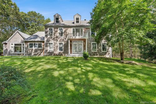 532 Blank Ln, Water Mill, NY, 11976-2136 | Card Image