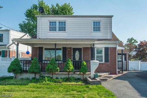 42 W Spring Valley Ave, Maywood, NJ, 07607-1702 | Card Image