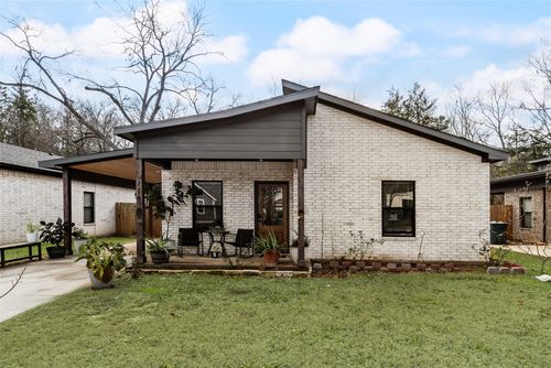 718 E Crawford St, Denison, TX, 75021-4722 | Card Image