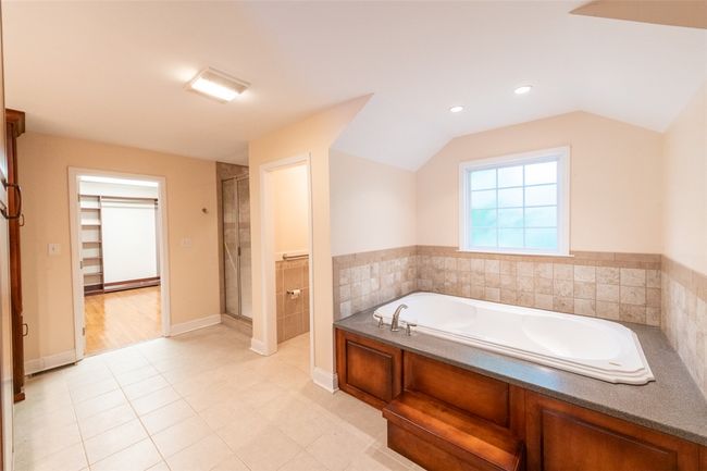 107 Meadow Dr, House other with 3 bedrooms, 3 bathrooms and null parking in Seneca SC | Image 37