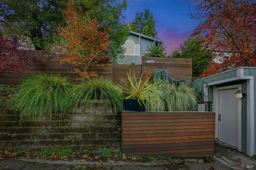 221 D St, San Rafael, CA, 94901-5027 | Card Image