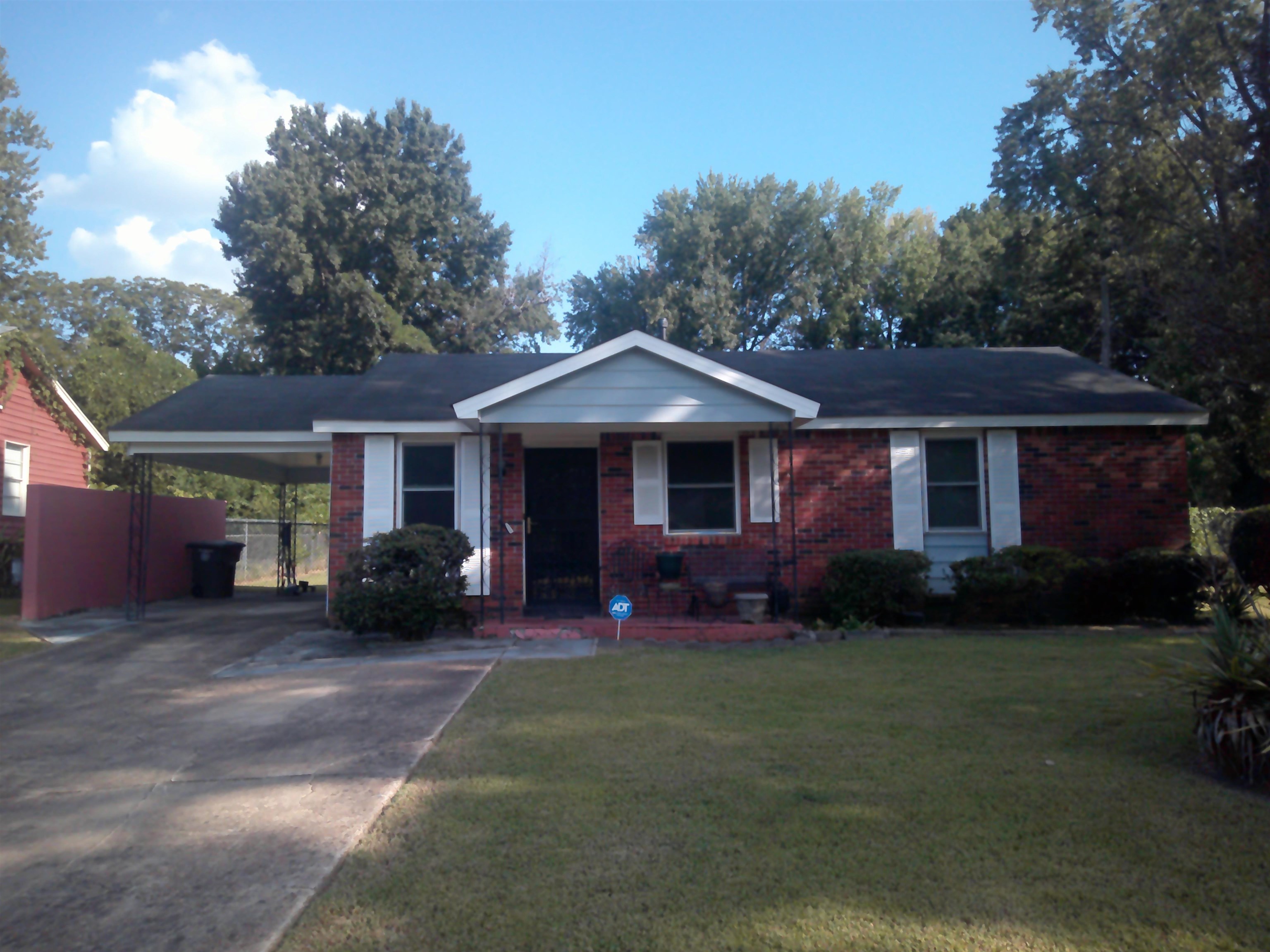 Ford Rd, Memphis, TN 38109