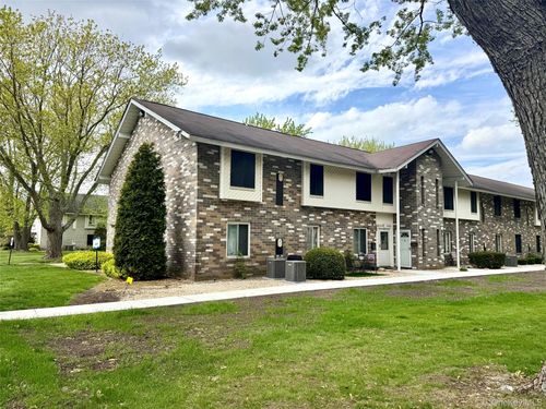 1a-1 Aspen Ct, Coram, NY, 11727-1522 | Card Image