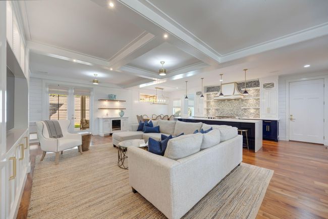 290 Seabreeze Blvd | Image 6