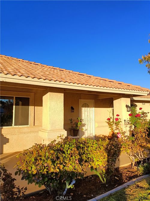 15742 Muscatel St, Hesperia, CA, 92345-3917 | Card Image