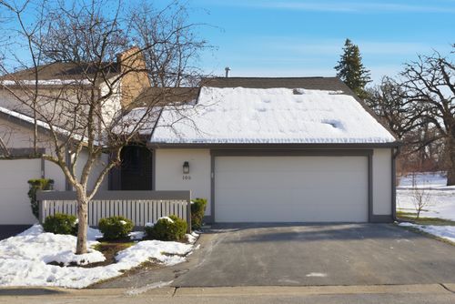 105 Yarrow Ct, Rolling Meadows, IL, 60008-2256 | Card Image