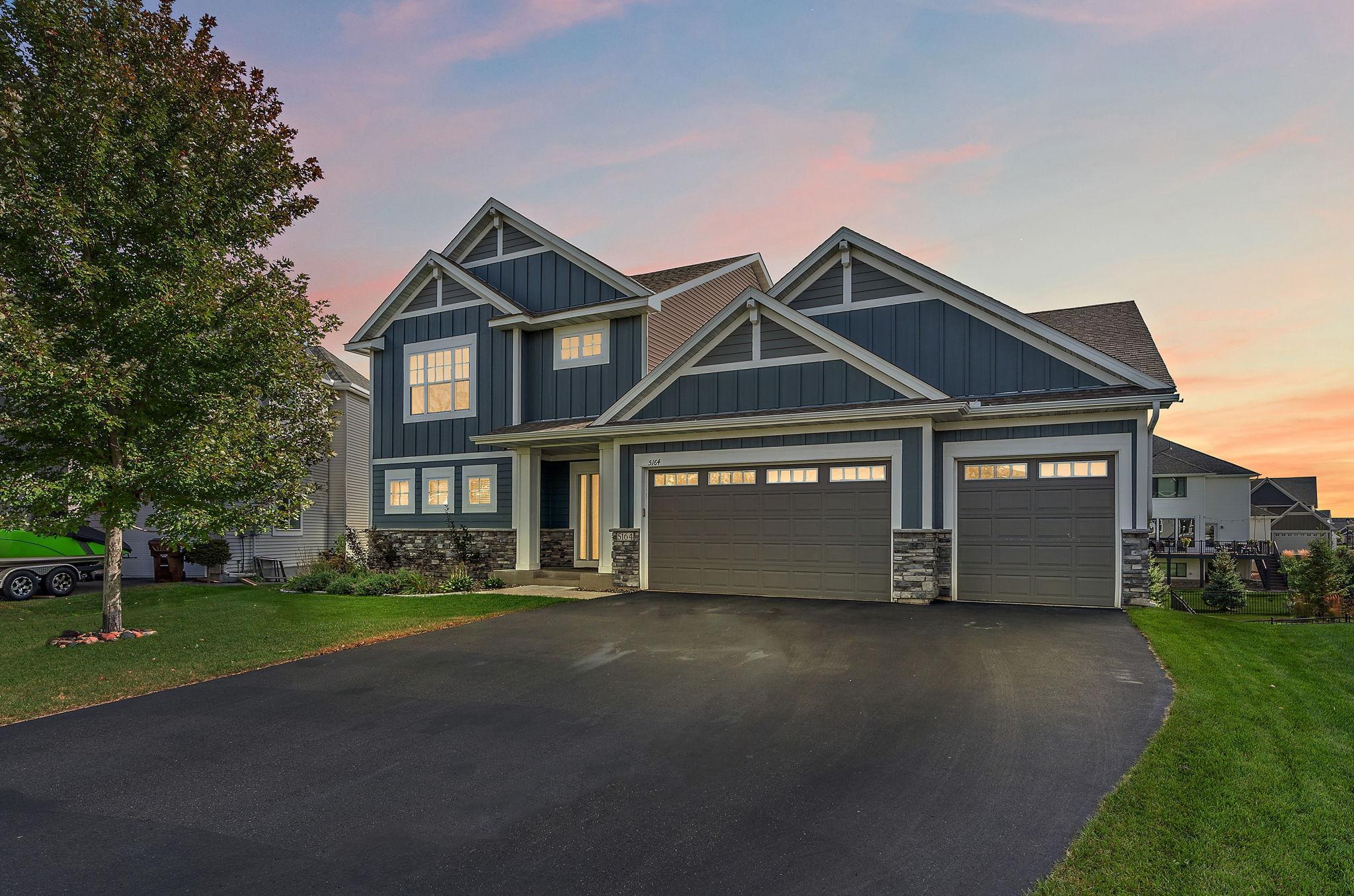 White Star Ln, Saint Paul, MN 55129