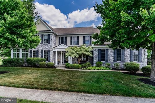2425 Hume Ln, Enola, PA, 17025-2098 | Card Image
