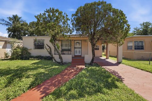 874 Nw 74th St, Miami, FL, 33150-3316 | Card Image