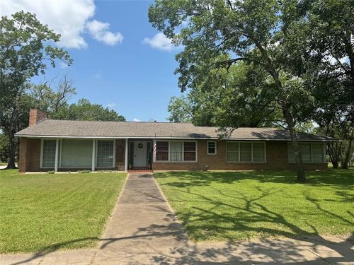 1003 E Washington Ave, Navasota, TX, 77868-3162 | Card Image