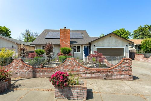 753 W 8th Street, Santa Rosa, CA, 95401 | Card Image