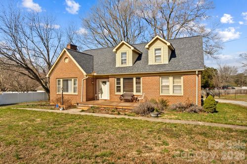 416 W Peeler St, Salisbury, NC, 28146-7828 | Card Image