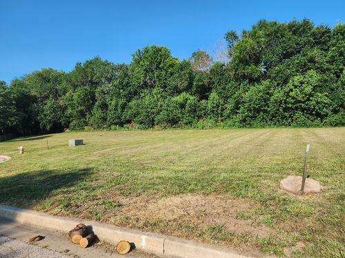 8 Lone Oak Ct, Bloomington, IL, 61705-9589 | Card Image