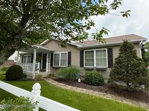 90 W Pine St, SHEPPTON, PA, 18248 | Card Image
