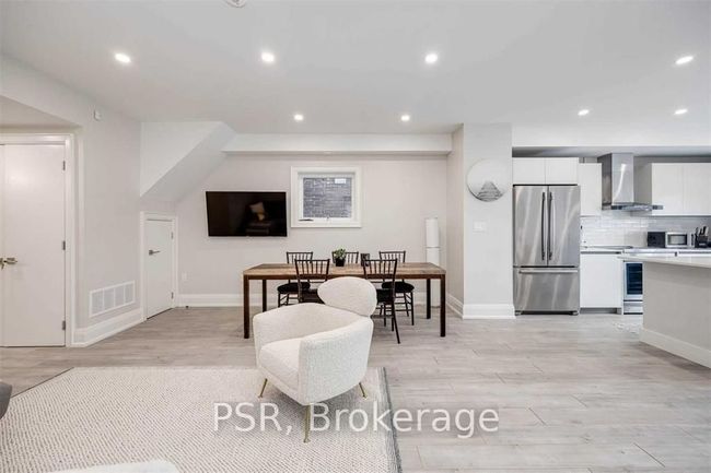 2 - 207 Perth Ave, House other with 1 bedrooms, 1 bathrooms and null parking in Toronto ON | Image 6