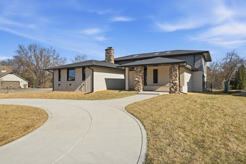 10043 Twin Creek Blvd, Munster, IN, 46321-4227 | Card Image