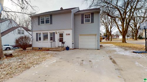 706 Hyland Dr, Storm Lake, IA, 50588 | Card Image