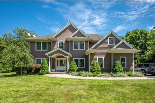 50A Phillips Ln, Southampton, NY, 11968 | Card Image