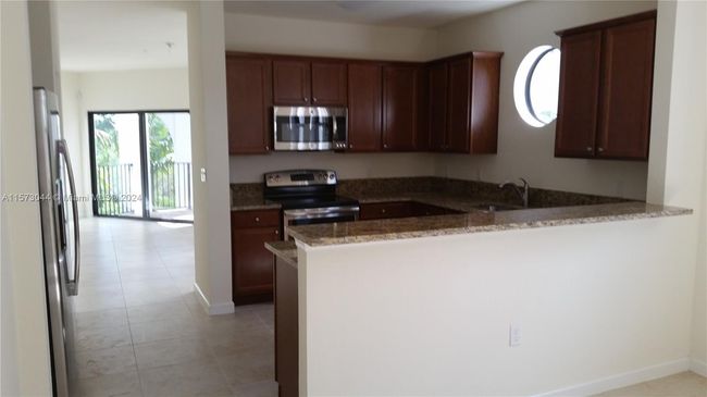 APT-218 - 10600 Nw 88 Th St, Condo with 3 bedrooms, 3 bathrooms and null parking in Doral FL | Image 4