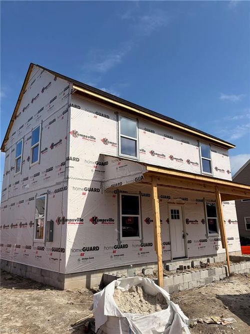 5 Barney Pl, Portsmouth, VA, 23702-2717 | Card Image