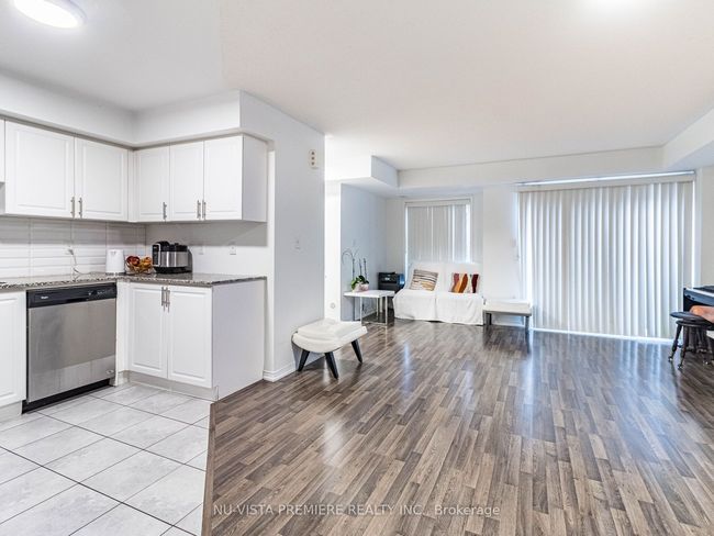 22 - 2488 Post Rd, Condo with 2 bedrooms, 2 bathrooms and 1 parking in Oakville ON | Image 11