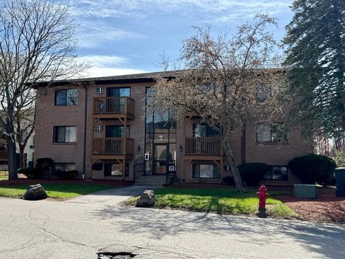 8-7 Lancelot Ct, Salem, NH, 03079-3574 | Card Image