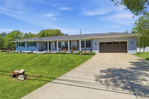 9250 Greiner Rd, Clarence, NY, 14031-1209 | Card Image